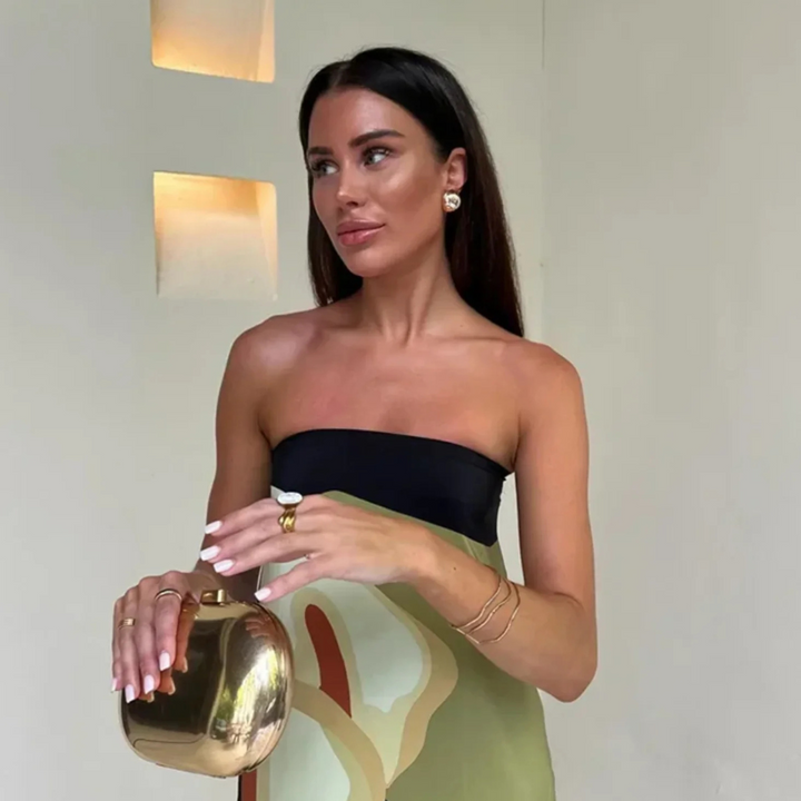 Paula - Elegantna Haljina s Izrezom